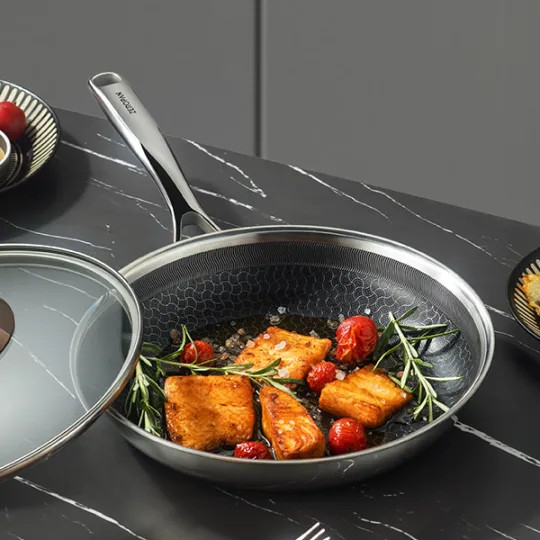 Flying saucer frying pan